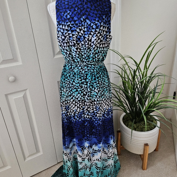 Vince Camuto Blue Gradient Halter Maxi Sundress - Picture 13 of 16